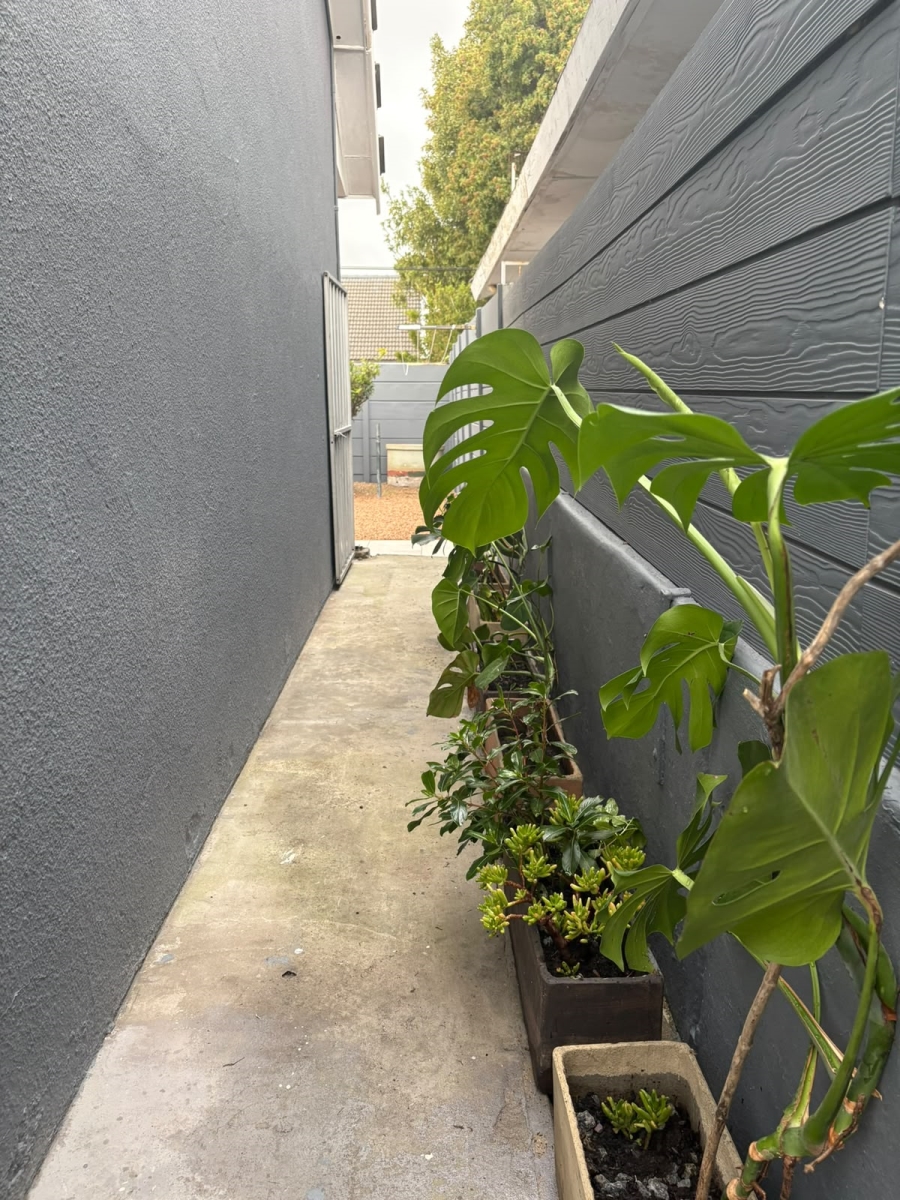 To Let 2 Bedroom Property for Rent in Claremont Western Cape